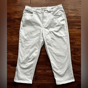 Laura Ashley White Crop Pants